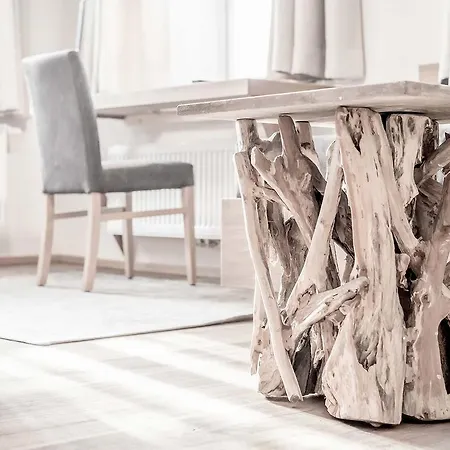 施内德沃尔特酒店 3*